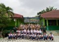 SRIGERNAS, Kapten Inf Harpian Sari selaku Pembina Upacara Bendera di SMPN 07 Kotabumi
