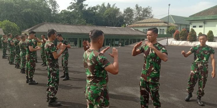 Tingkatkan kemampuan beladiri militer taktis, Para Babinsa laksanakan latihan BDT