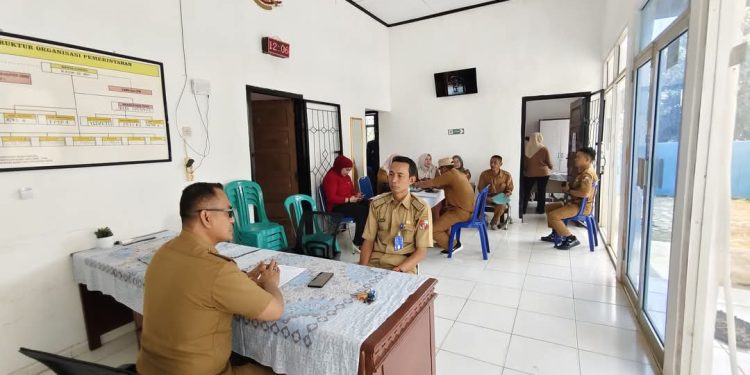 Camat Dampingin Tim Inspektur Pembantu II Melakukan Pemeriksaan Kinerja Desa Kinciran