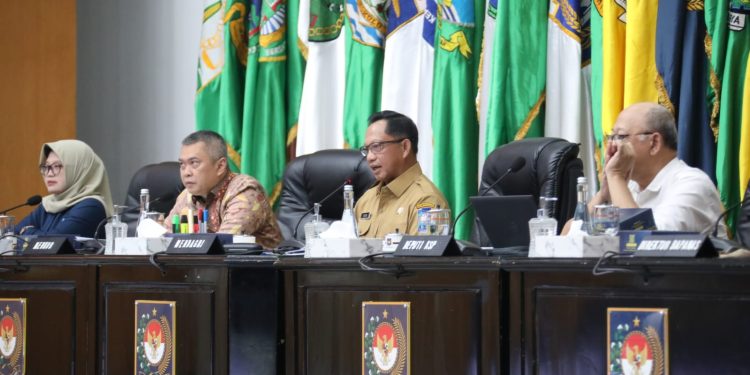 Kendalikan Harga Jelang Ramadan, Mendagri Imbau Pemda Waspadai Sejumlah Komoditas