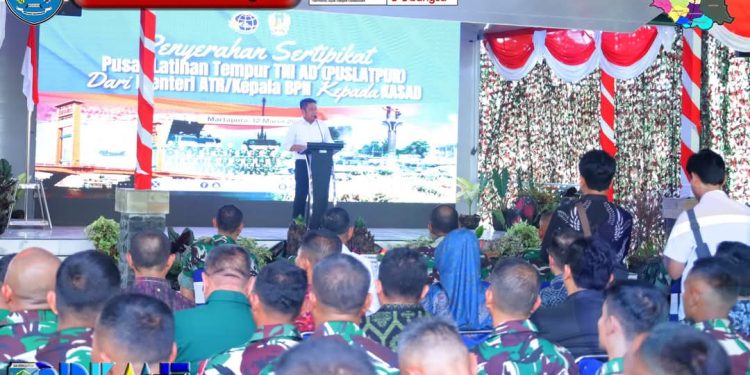 BUPATI OKU SELATAN HADIRI PENYERAHAN SERTIFIKAT LAHAN OLEH MENTERI ATR/BPN KEPADA KASAD TNI DI PUSLATPUR KODIKLAT TNI AD MARTAPURA