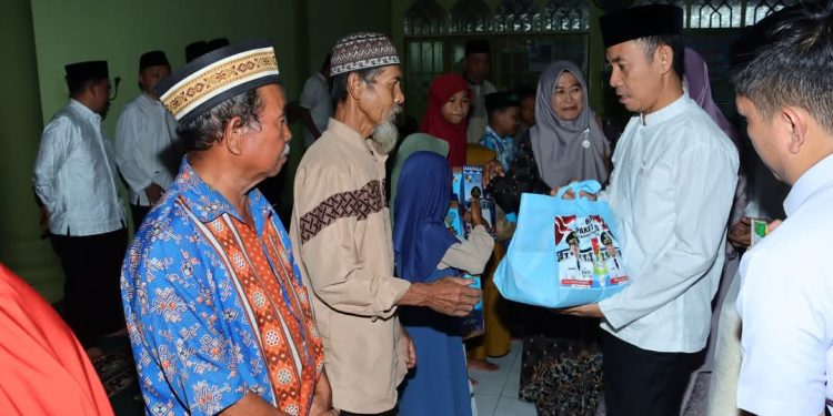 Wakil Bupati dan Wakil TP-PKK Lampura Safari Ramadhan di Kecamatan Sungkai Utara