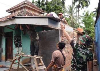 Sertu Heriansyah Angkat Bicara terkait Pemasangan Rangka Kayu TMMD ke 123 Kodim 0412/LU