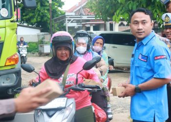 Kapolres Lampung Timur Bersama SMSI Berbagi Takjil