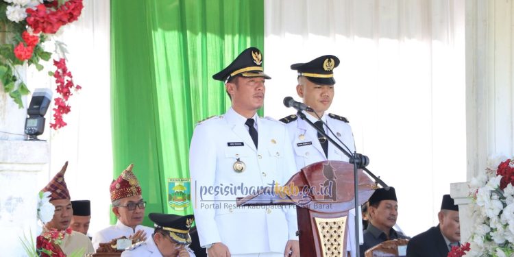 Bupati Dedi Irawan Menjadi Inspektur Upacara HUT Ke-12 Kab. Pesibar