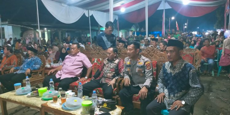 Meriah, Pagelaran Wayang Kulit Peringati HUT Ke-54 Desa Sidomukti