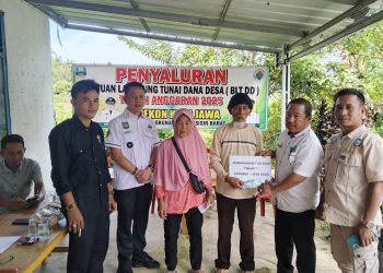 Peratin Pekon Jawa Salurkan BLT-DD Tahap 1 Kepada 10 KPM