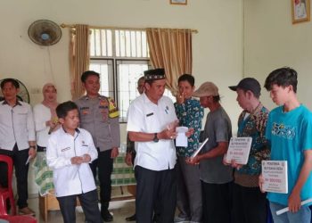 Peratin Pekon Walur, Salurkan BLT-DD Kepada 5 KPM