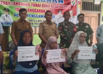 23 KPM Penggawa Ilir, Pesibar Menerima BLT-DD Tahap 1