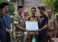 Bupati Pesibar Sambangi Korban Kebakaran