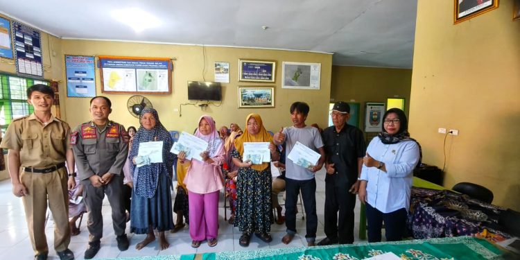 Peratin Pekon Malaya Salurkan BLT-DD Tahap Ke-III Tahun 2025