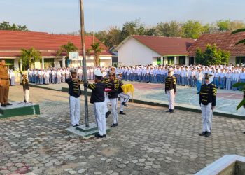 MPLS SMA Negeri 4 Kotabumi Resmi Dibuka, Plt. Kepsek Apresiasi 8 Alumni Lolos TNI