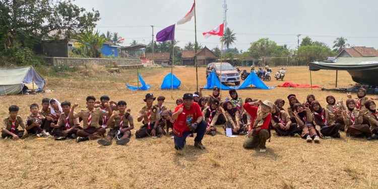 PENAT Lampung Raya Berbagi Pengalaman Survival di SMA N 1 Tanjung Raja
